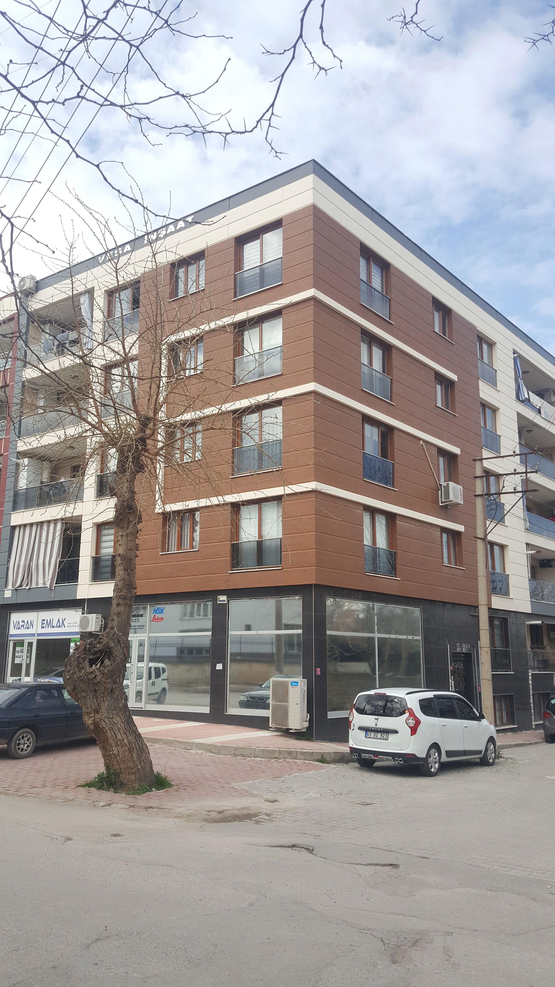Yunusemre Türkoğlu 2 Apartmanı