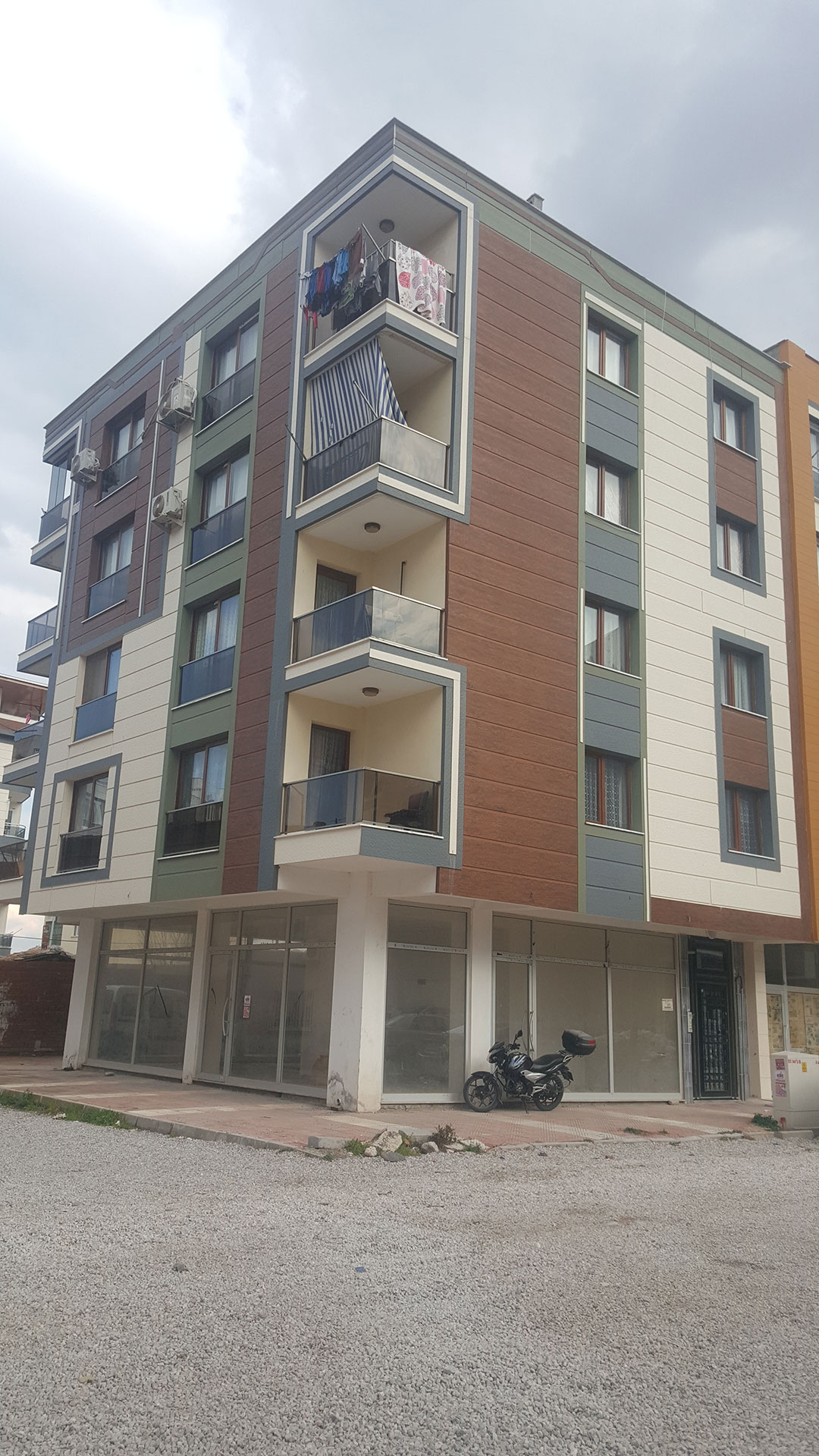 Yunusemre Yaramış Apartmanı